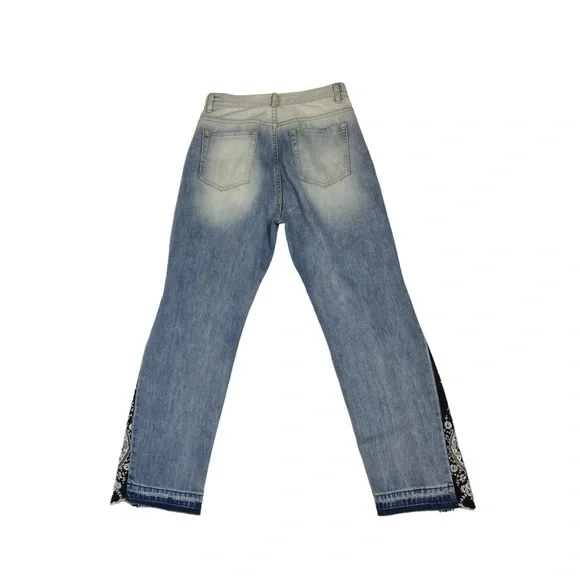 LOYAL MUSE Upcycled Distressed Women’s Jeans Sz 6 embroidered panels add flair